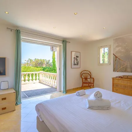 La Perle L Pool & Terrace L Shellter