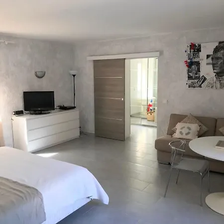 Villa Avec Piscine Dans Domaine Gassin *