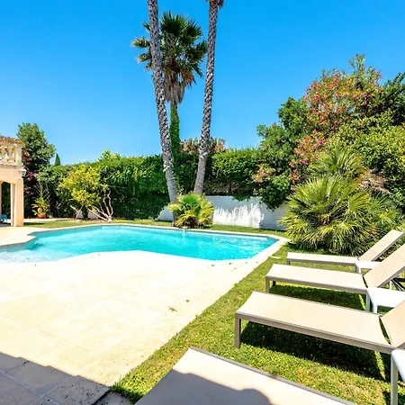 Villa La Perle L Pool & Terrace L Shellter *