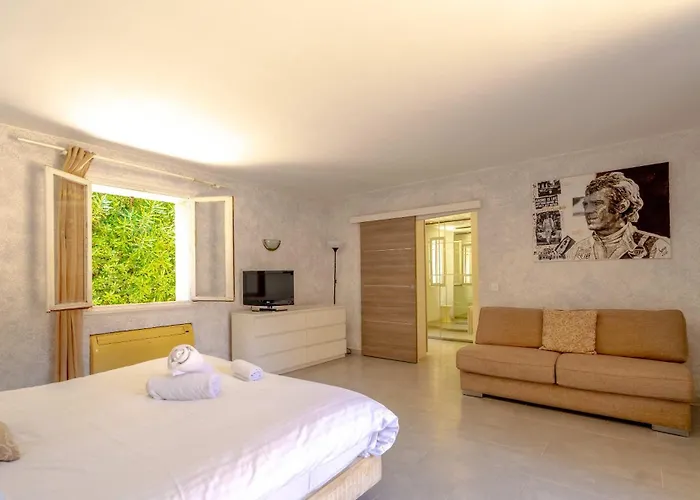 La Perle L Pool & Terrace L Shellter