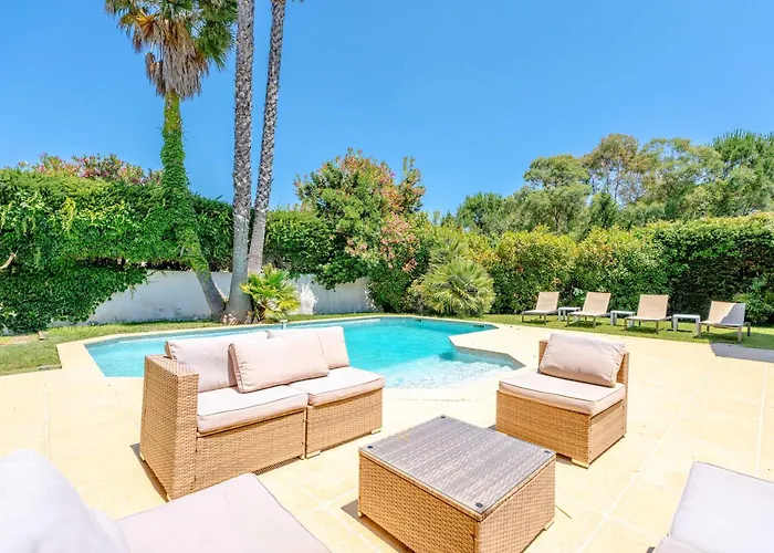 Вілла La Perle L Pool & Terrace L Shellter *