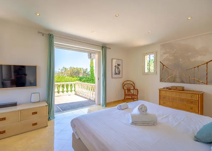 La Perle L Pool & Terrace L Shellter