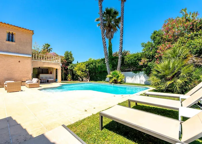 Villa La Perle L Pool & Terrace L Shellter Saint-Tropez