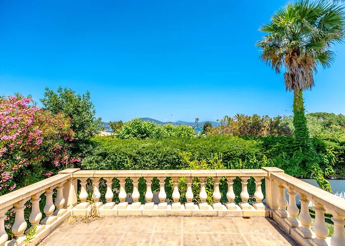 Вілла La Perle L Pool & Terrace L Shellter